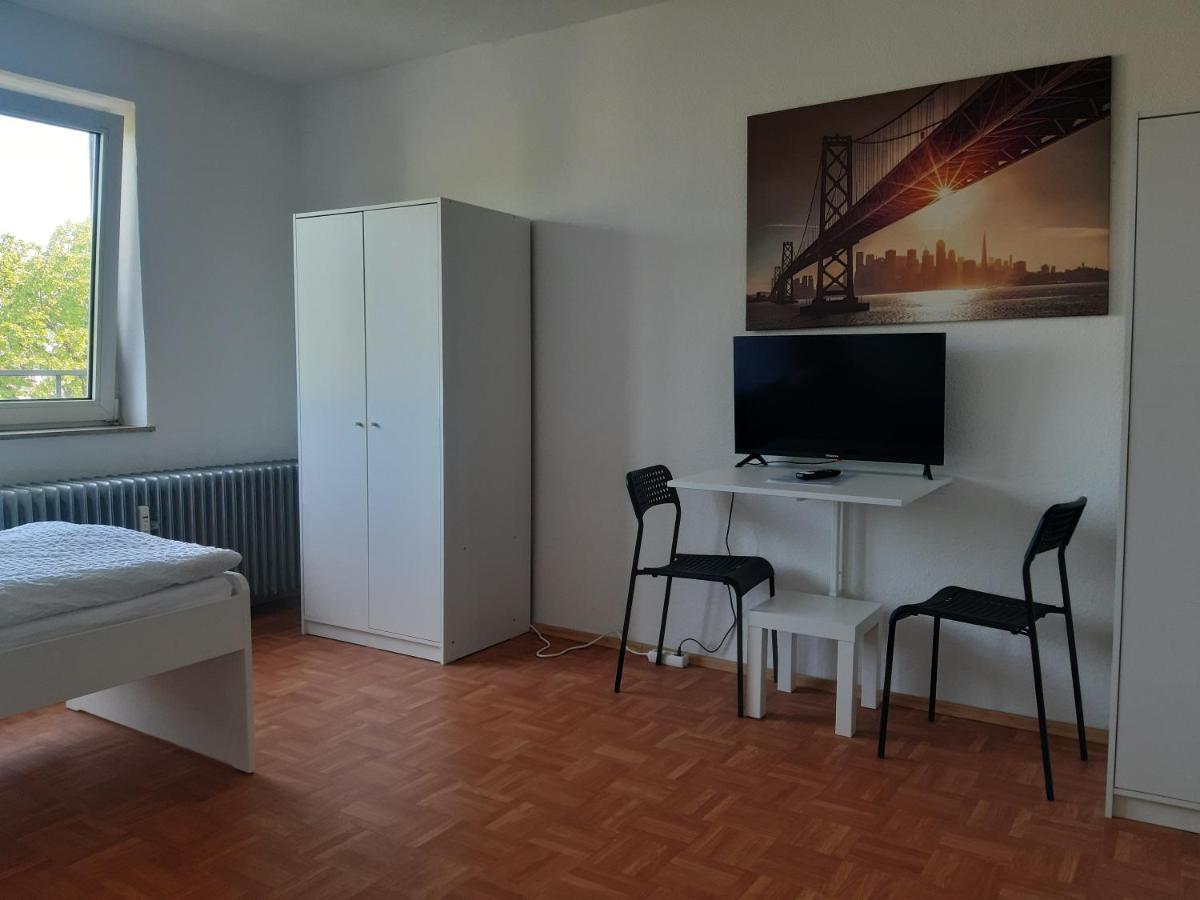 Apartment Mit Balkon In