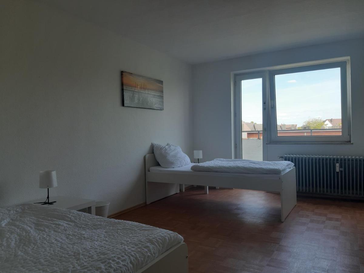 Mit Balkon In *